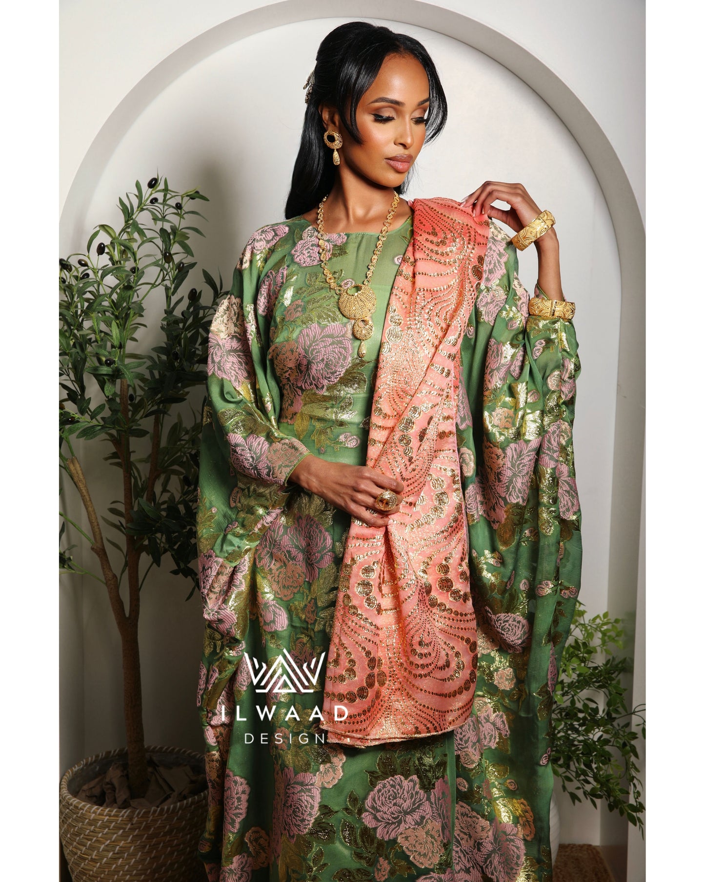 FRANSAAWI DIRAC & GARBARSAAR - SAGE GREEN & PEACHY